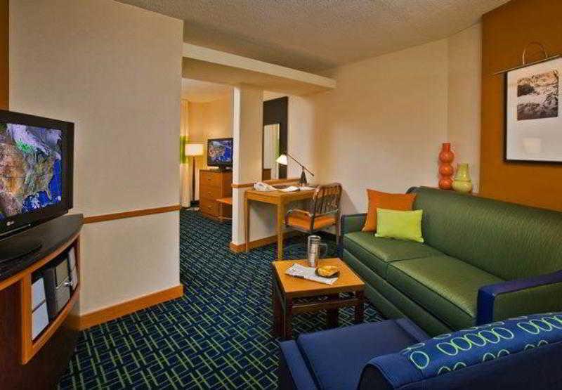 Fairfield Inn And Suites Нью-Баффало Екстер'єр фото