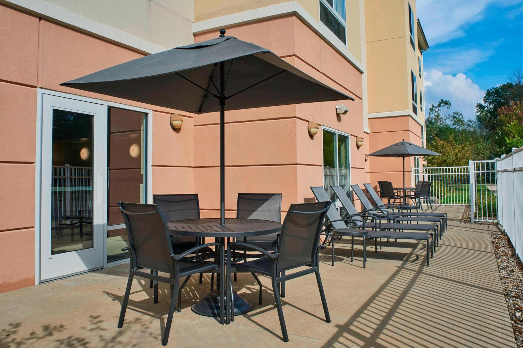 Fairfield Inn And Suites Нью-Баффало Екстер'єр фото