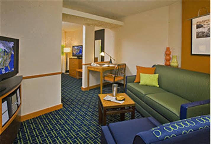 Fairfield Inn And Suites Нью-Баффало Екстер'єр фото